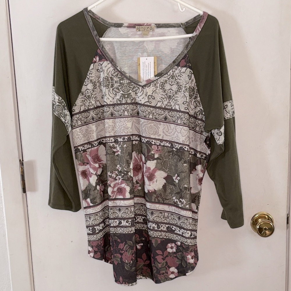 Energe olive green striped print v-neck knit top raglan sleeve pink floral Sz XL